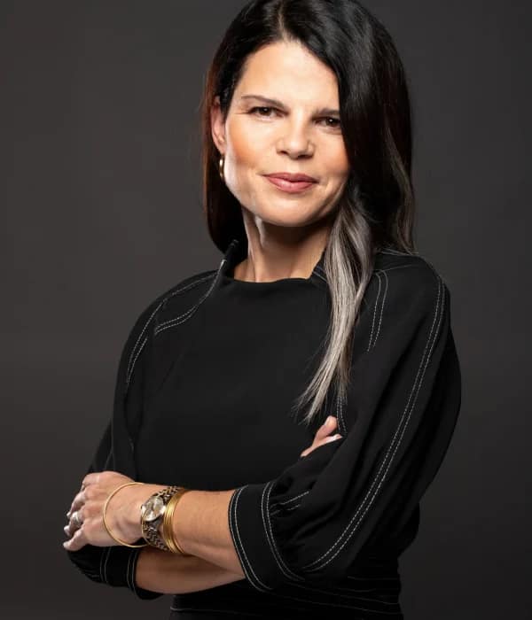 dra carolina baptista – Especialista em Cirurgia da Mão e Microcirurgia dra carolina baptista - Especialista em Cirurgia da Mão e Microcirurgia